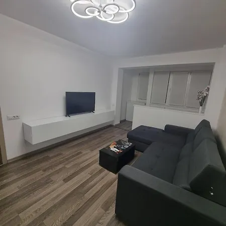 Ezzely Parklake Апартаменты Бухарест