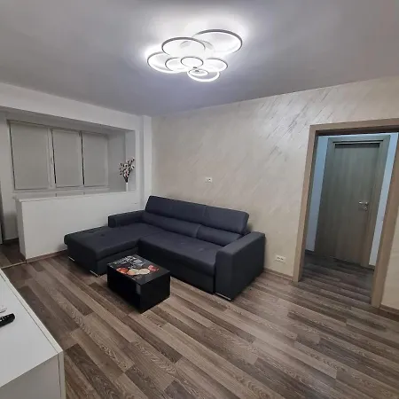 Apartament Ezzely Parklake