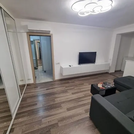 Апартаменты Ezzely Parklake *