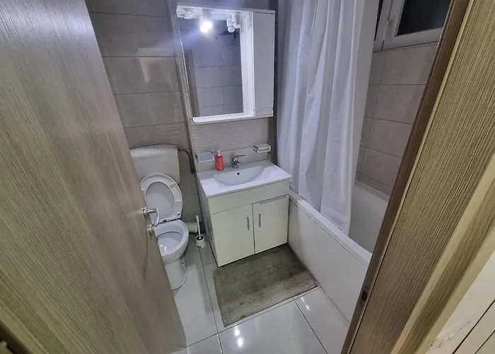 Appartement Ezzely Parklake Bucarest